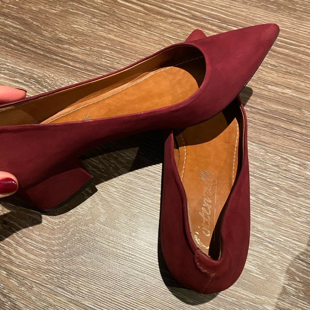 L’Intervale burgundy mid heel